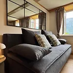 River 3 - Kissed Retreat With Iconic Jungfraujoch View شقة