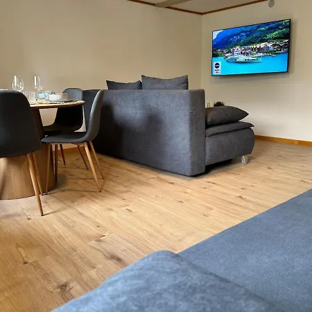 Apartamento River-kissed Retreat With Iconic Jungfraujoch View