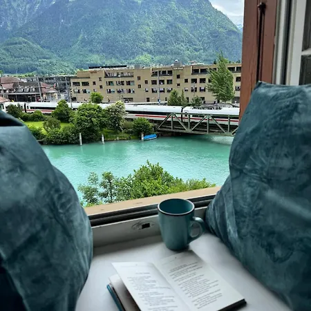 דירה River 3 - Kissed Retreat With Iconic Jungfraujoch View אינטרלאקן